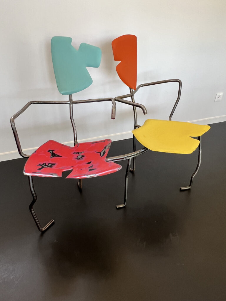 Banc design en métal – Mobilier d’artiste, pièce unique