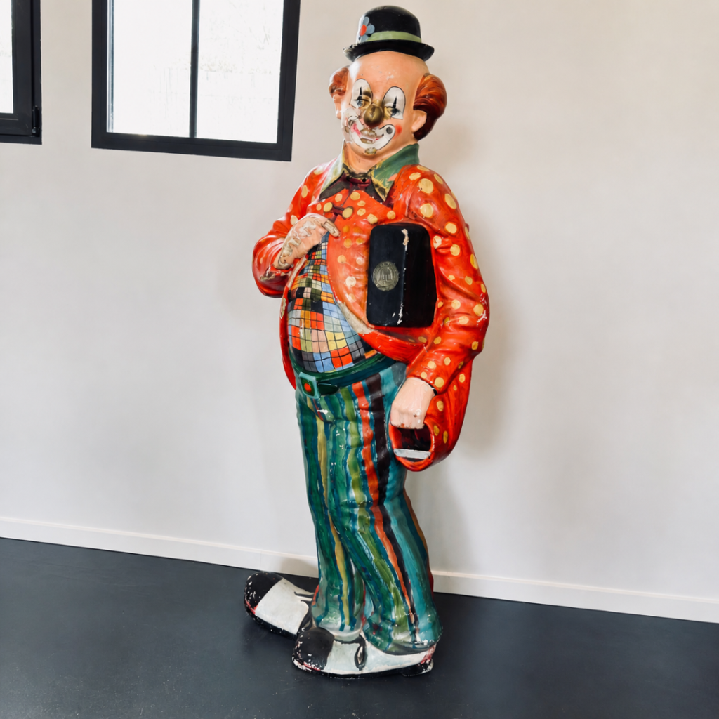 Clown art forain en résine peinte grandeur nature