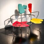 Fauteuil Duo en métal multicolore signé Gérard Coquelin alias Coco, mobilier d’artiste contemporain au design original.