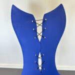 Chaise Corset Bleu en métal peint de l'artiste français Gérard Coquelin "Coco"