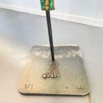 Sculpture contemporaine « Je me Marre » de l’artiste français Nico Tournaire en bronze patiné avec pierres Septaria, œuvre d’art expressive et poétique.